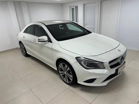 MERCEDES-BENZ CLA 200 1.6 URBAN 16V FLEX 4P AUTOMÁTICO